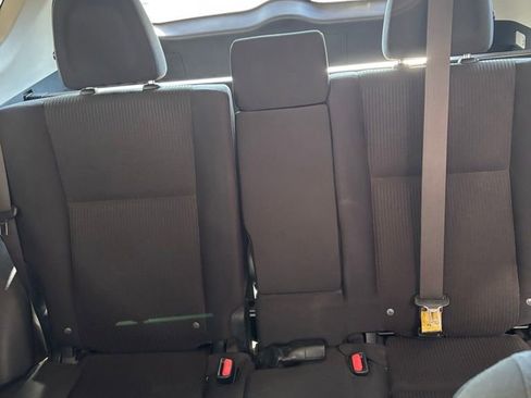 Used 2017 Toyota RAV4 LE image 15