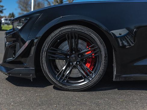 Used 2020 Chevrolet Camaro ZL1 image 11