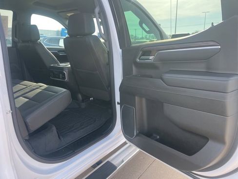 Used 2025 GMC Sierra 1500 SLT w/ SLT Premium Plus Package image 42