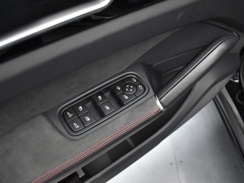 Used 2023 Porsche Cayenne GTS image 9