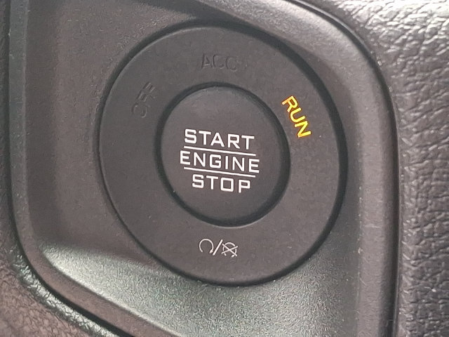 Used 2025 Jeep Gladiator Sport AWD/4WD image 24