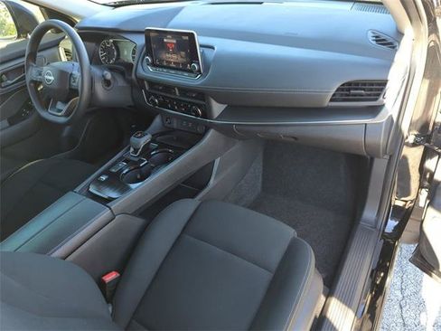 Certified 2025 Nissan Rogue S image 17