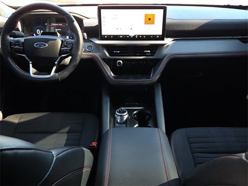 Certified 2025 Ford Explorer ST-Line image 11