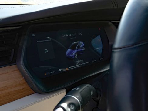 Used 2020 Tesla Model X Long Range image 17