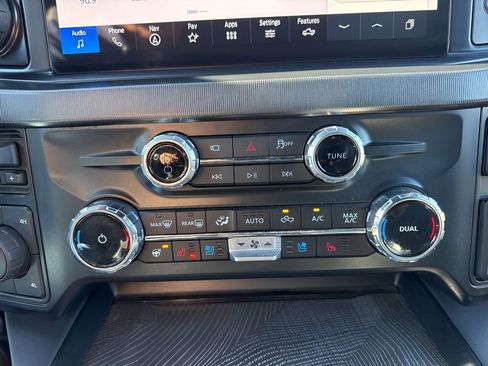 Used 2025 Ford F250 Platinum image 21