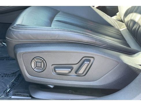 Used 2022 Audi A6 Premium Plus w/ Premium Plus Package image 12