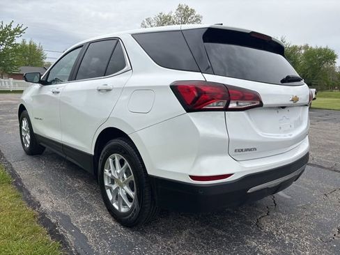 Used 2024 Chevrolet Equinox LT AWD/4WD image 2