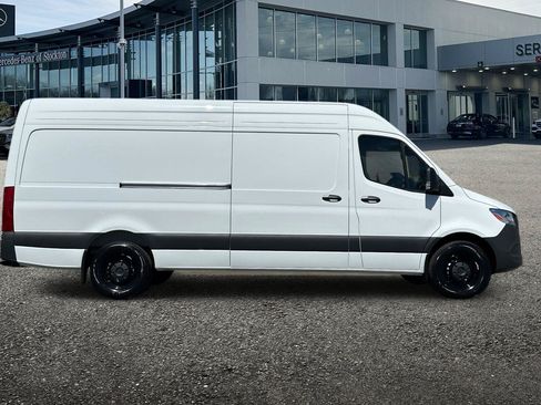 New 2026 Mercedes-Benz Sprinter 2500 image 3