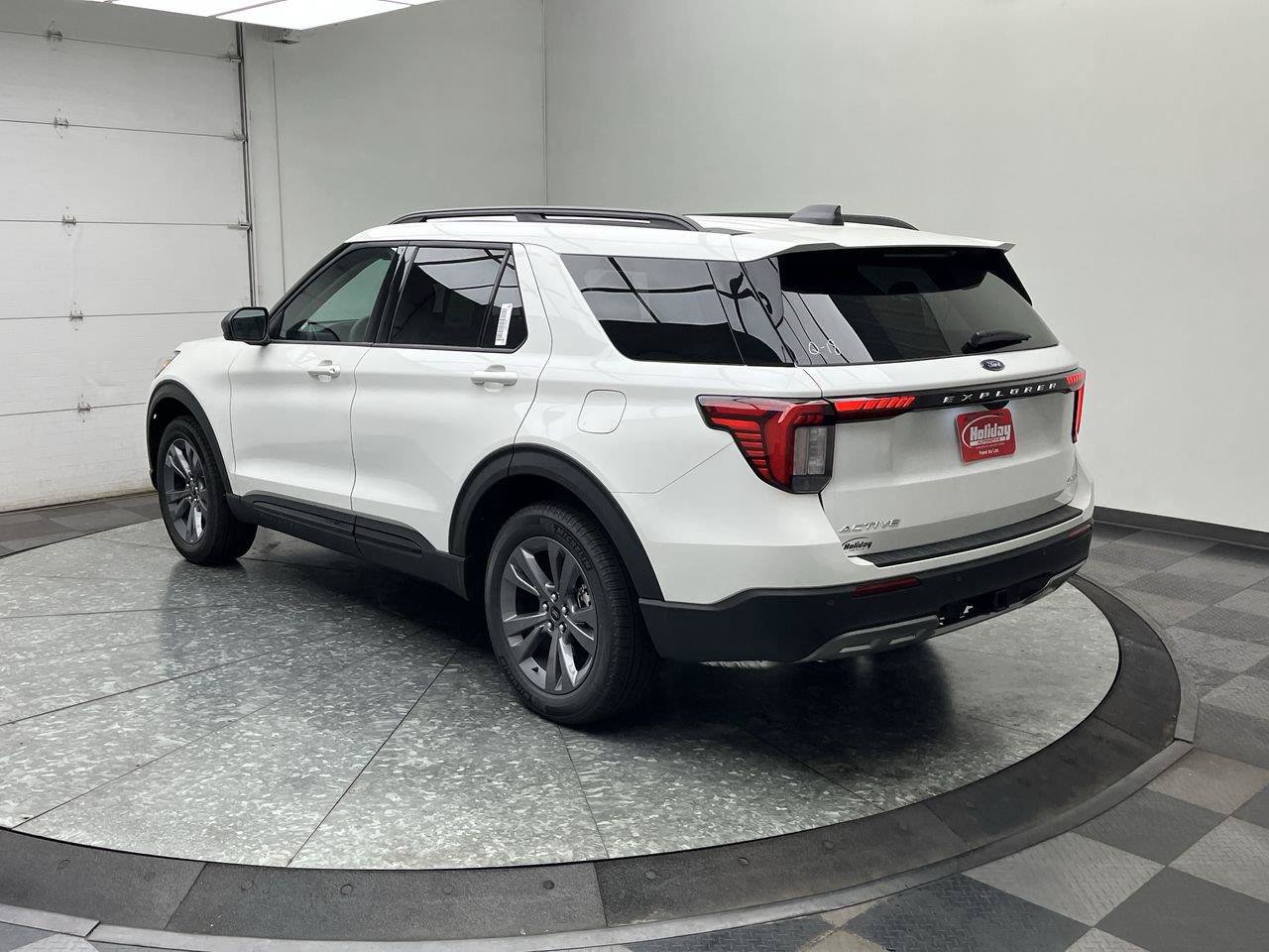 New 2026 Ford Explorer Active w/ Active Comfort Package AWD/4WD image 2