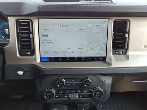 Used 2025 Ford Bronco Outer Banks AWD/4WD image 19
