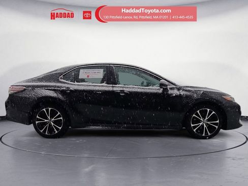 Certified 2019 Toyota Camry SE image 6