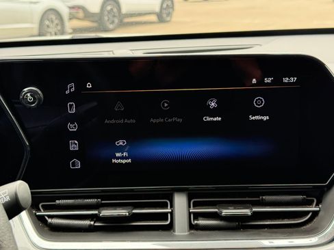 Used 2025 Chevrolet Trax LT image 20