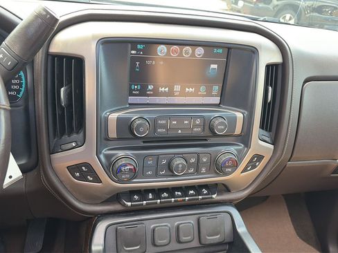 Used 2018 GMC Sierra 1500 Denali AWD/4WD image 6
