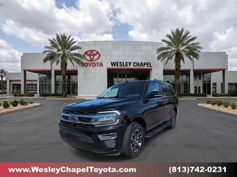 Used 2024 Ford Expedition XLT RWD image 1