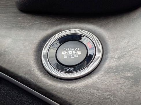 New 2025 Jeep Grand Cherokee Limited w/ Luxury Tech Group II image 25