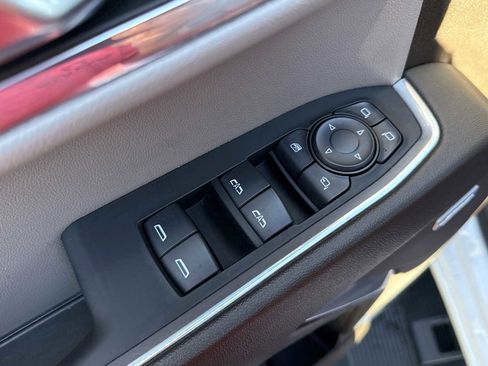 Used 2024 GMC Sierra 1500 SLT w/ SLT Premium Plus Package image 18