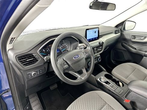 Used 2022 Ford Escape SE image 17