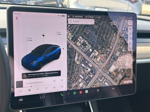 Used 2020 Tesla Model Y Long Range image 25
