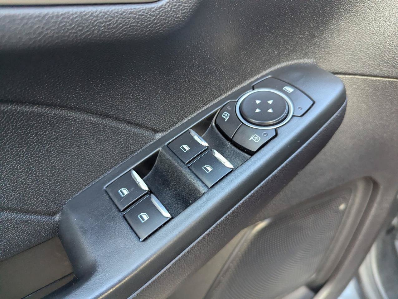Used 2022 Ford Escape S AWD/4WD image 11
