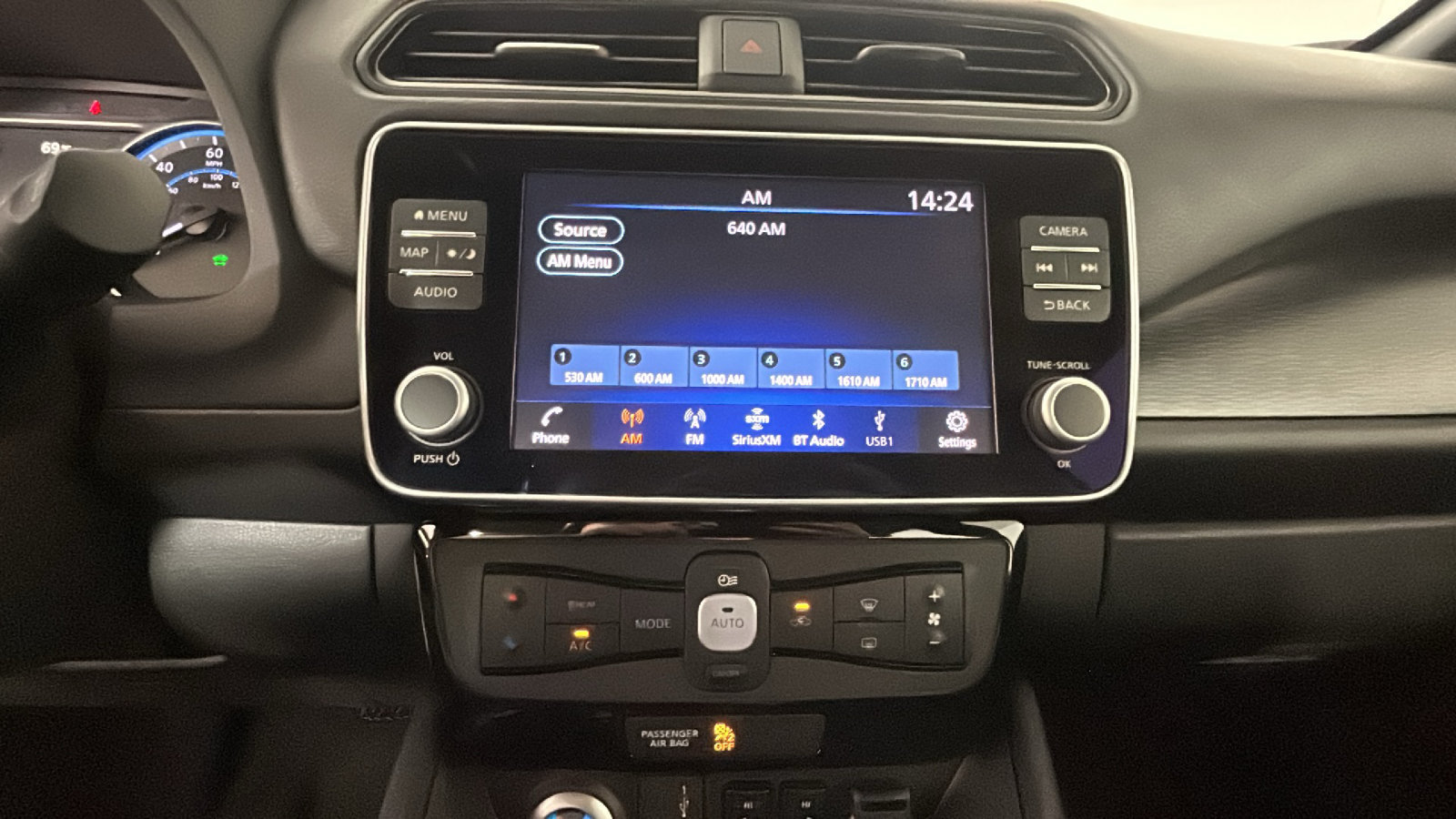 Used 2025 Nissan Leaf SV Plus FWD image 27