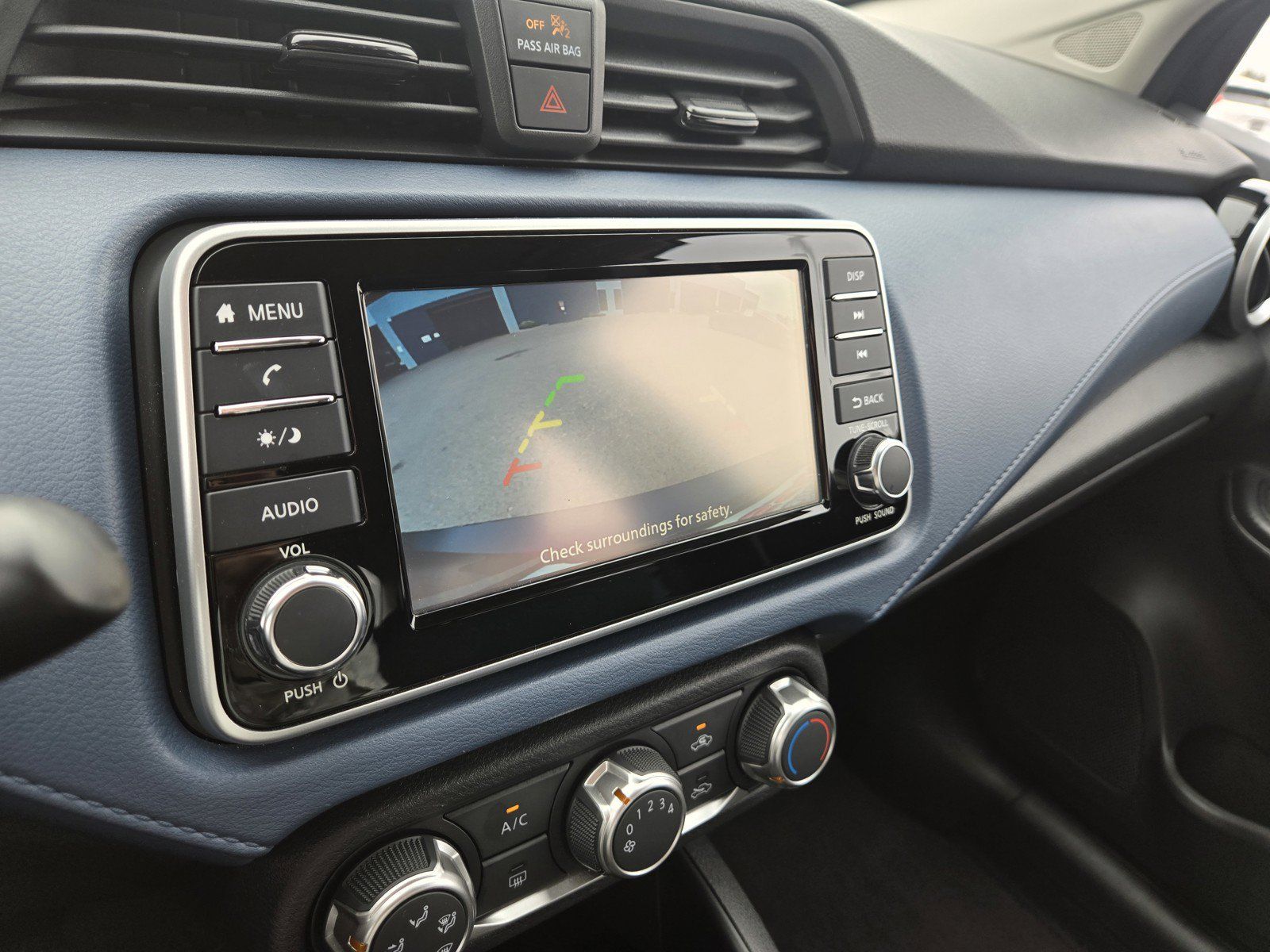 Used 2025 Nissan Versa SV FWD image 18
