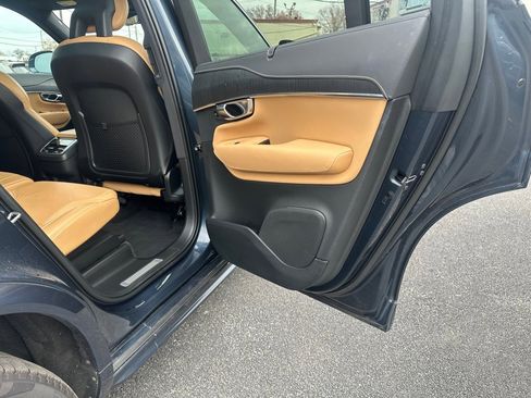 Used 2021 Volvo XC90 T6 Inscription w/ Advanced Package image 16