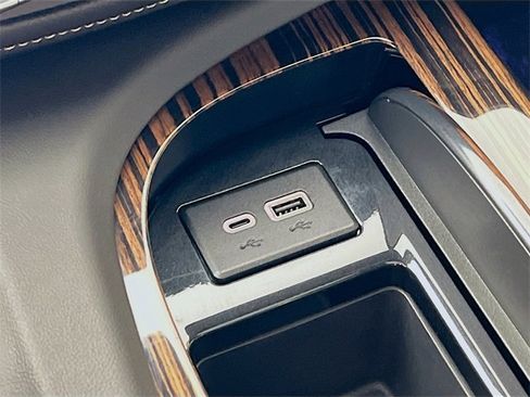 Used 2023 Cadillac Escalade ESV Premium Luxury w/ Performance Package image 21