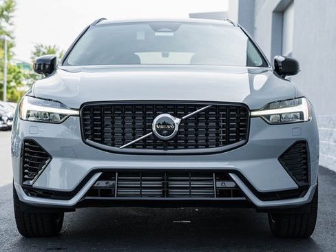 Certified 2025 Volvo XC60 T8 Plus w/ Protection Package Premier image 3