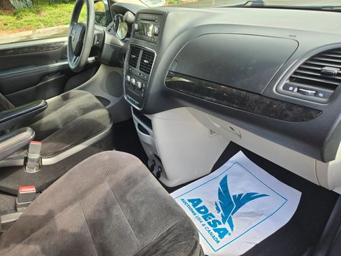 Used 2014 Dodge Grand Caravan American Value Package image 26