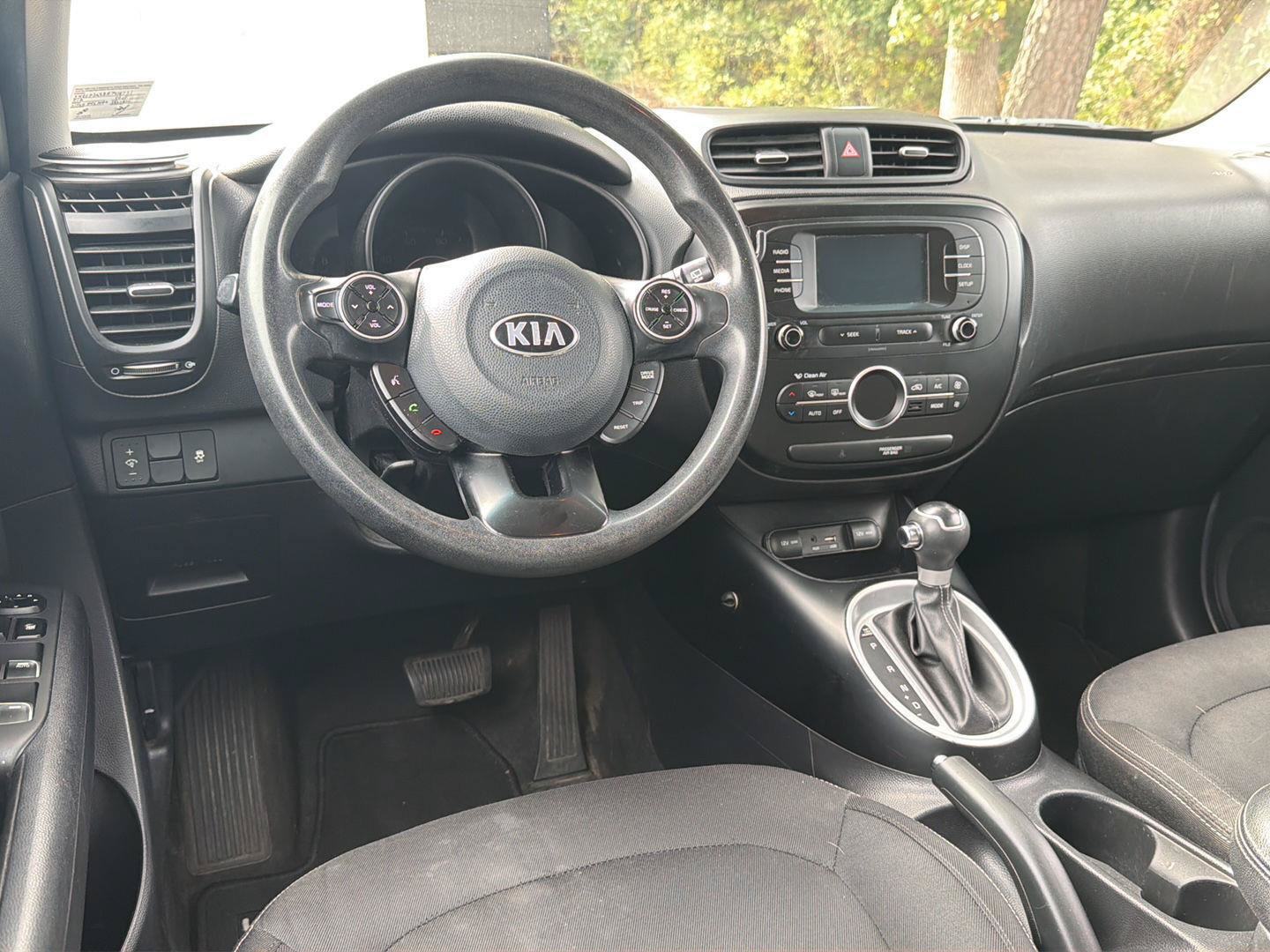 Used 2017 Kia Soul + FWD image 15