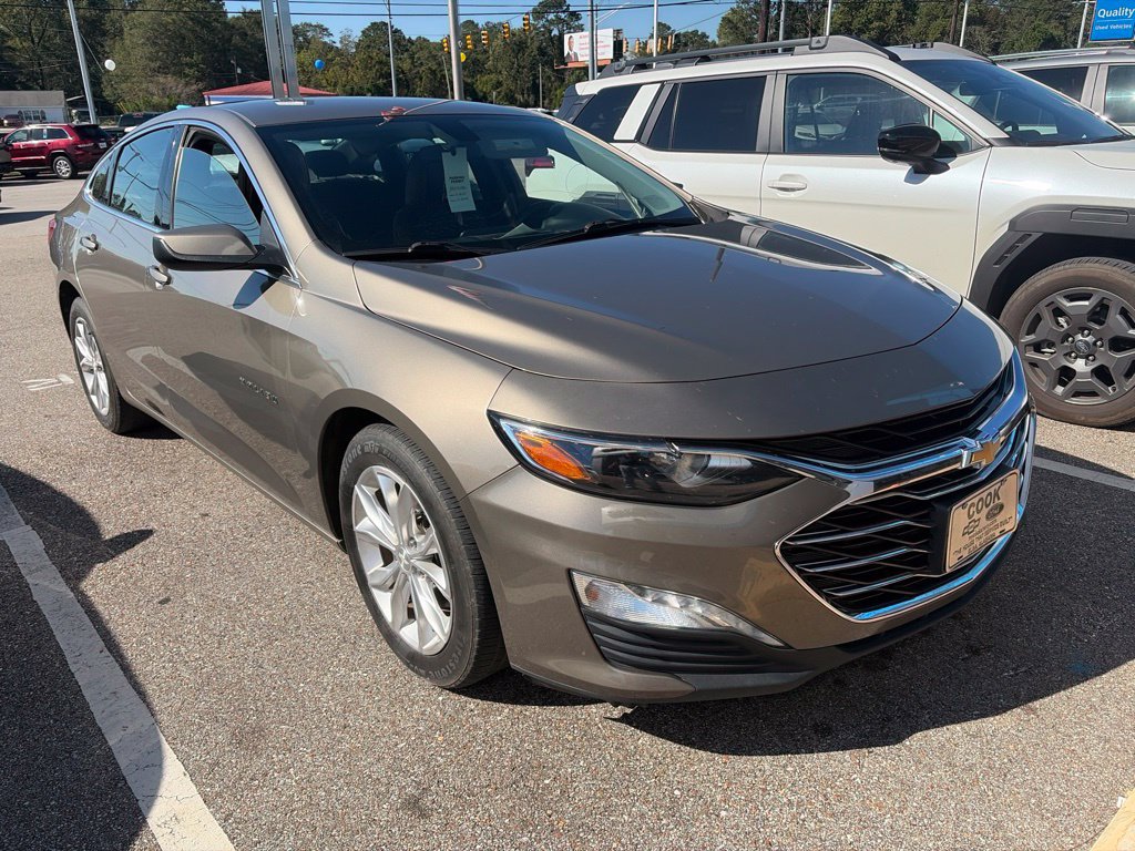 Used 2020 Chevrolet Malibu LT FWD image 1