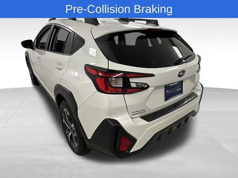 Used 2024 Subaru Crosstrek 2.0i Premium image 5