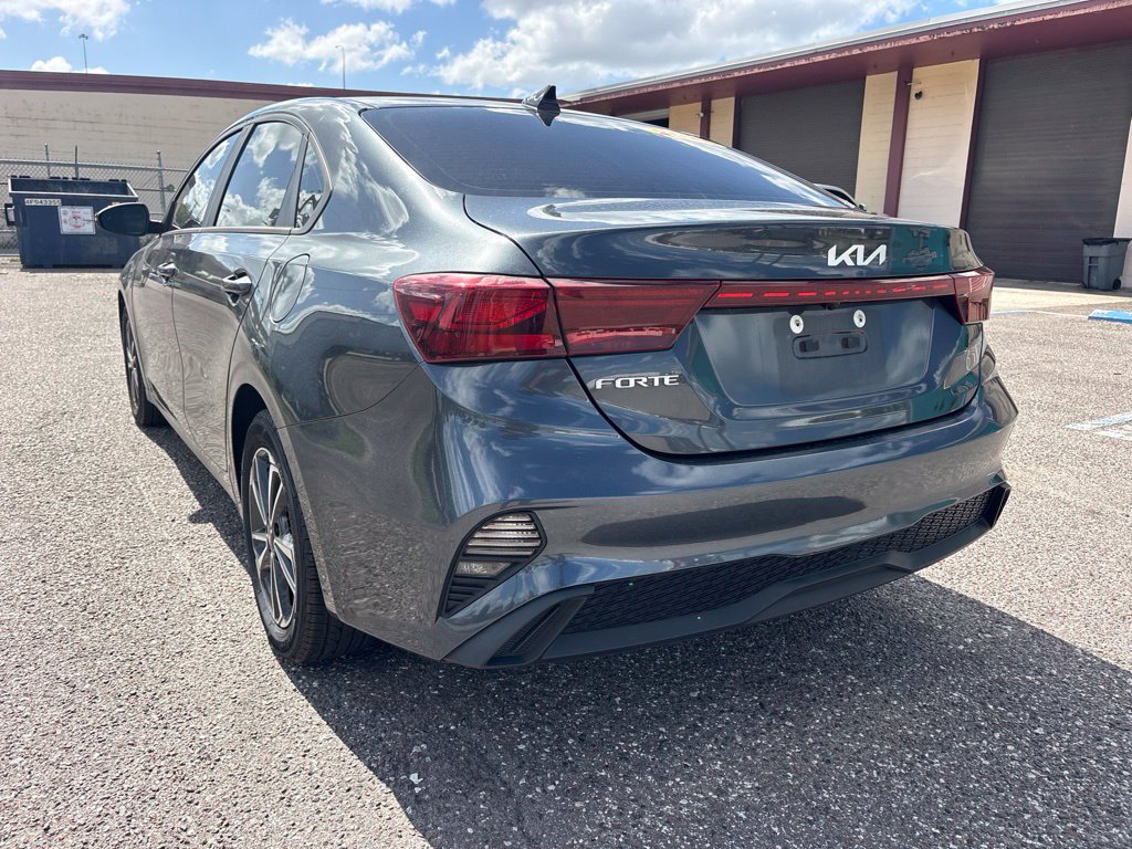 Used 2024 Kia Forte LXS w/ LXS Technology Package FWD image 5