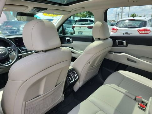 Used 2022 Kia Sorento S w/ Panoramic Sunroof Package image 15