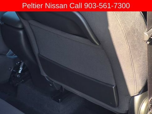 Used 2023 Chevrolet TrailBlazer LT FWD image 16