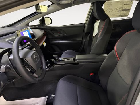 New 2026 Toyota Prius Plug-In Hybrid image 9