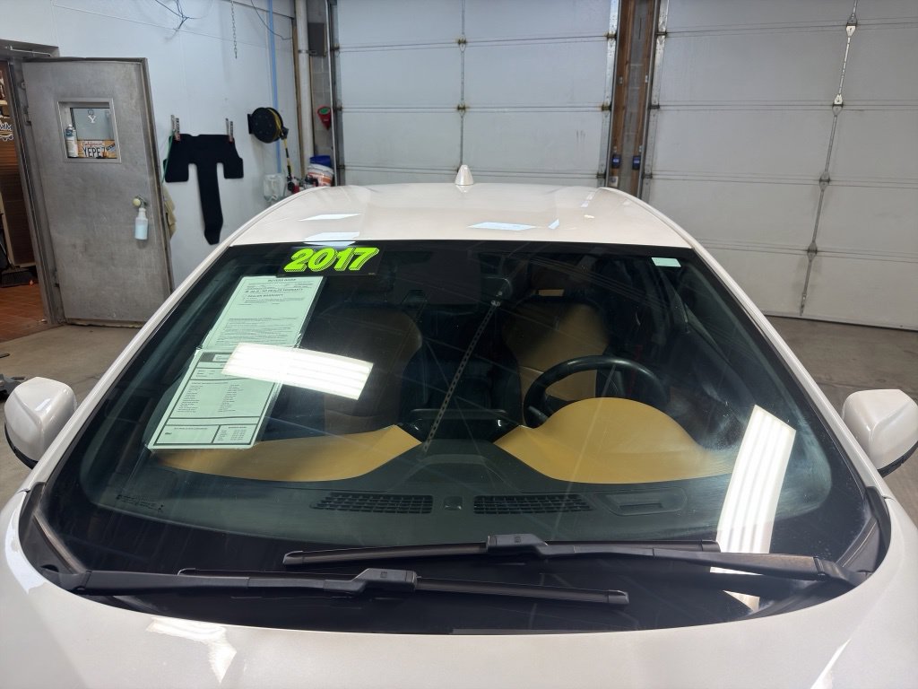 Used 2017 Chevrolet Volt Premier w/ Driver Confidence II Package FWD image 22