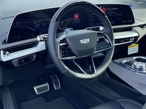 New 2026 Cadillac Optiq Luxury 1 image 19