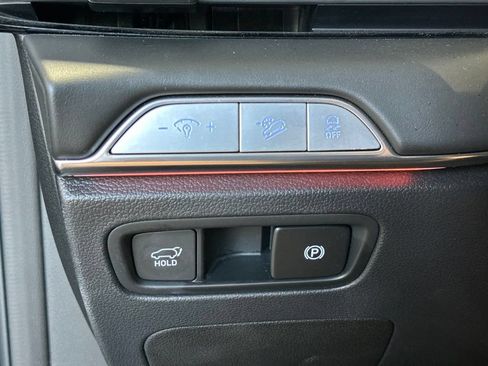 Used 2025 Genesis GV80 2.5T Standard AWD/4WD image 47