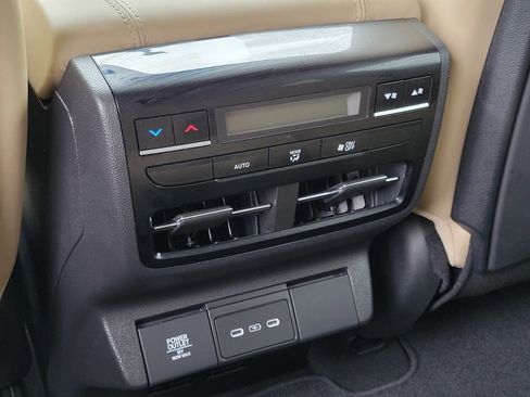 Certified 2025 Acura MDX w/ Technology Package image 12