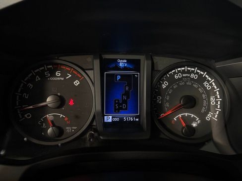 Used 2022 Toyota Tacoma SR image 19
