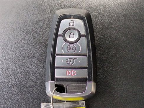 Used 2022 Ford Explorer XLT w/ Equipment Group 202A image 28