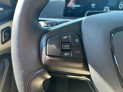 Used 2025 Ford Mustang Mach-E Premium AWD/4WD image 27