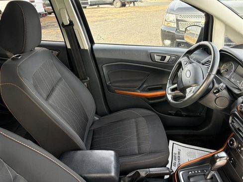 Used 2021 Ford EcoSport SE w/ SE Appearance Package image 16