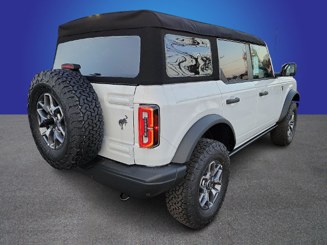 Used 2023 Ford Bronco Badlands AWD/4WD image 3