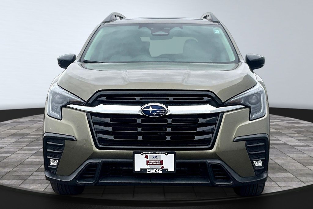 Used 2024 Subaru Ascent Limited w/ Technology Package AWD/4WD image 2
