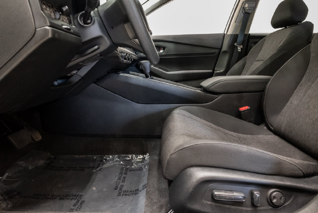Used 2025 Honda Accord SE image 13