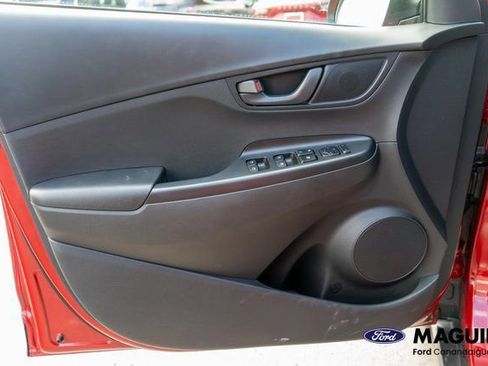 Used 2023 Hyundai Kona SEL AWD/4WD image 16
