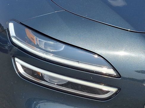 Used 2023 Genesis G70 2.0T w/ Sport Prestige Package AWD/4WD image 10