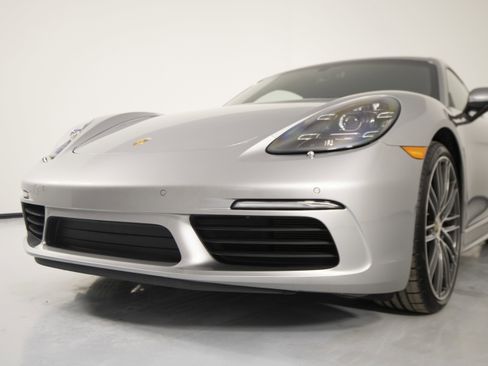 Used 2025 Porsche 718 Cayman image 34